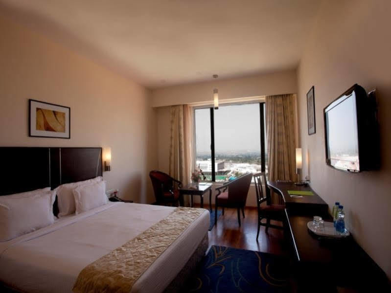 Oh Biz Premier At Leonia Otel Haydarabad Dış mekan fotoğraf